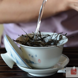 品鉴普洱茶时，生理味觉会受到心理味觉的影响？