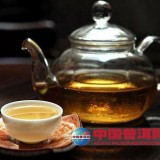 沏茶的冲泡时间和茶汤的色泽、滋味密切相关
