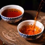 选购普洱茶新手易犯的错误：重仓与老茶，总是分不清楚(怎样选购生普洱茶)
