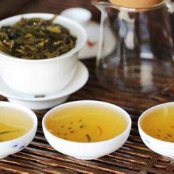 普洱当地老茶农教你：如何辨别普洱茶头春、二春和尾春茶？