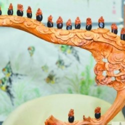 张嵩获得金奖的缅茄作品——《十八罗汉》