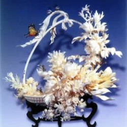  象牙雕刻艺术品弥足珍贵