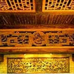  金漆木雕