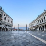 “正剧”之外，哪些精彩展览正在威尼斯上演？
