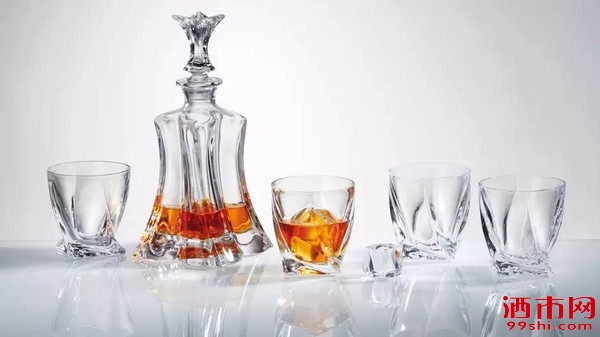 洋酒存放小知识：威士忌开瓶后能放多久？ 